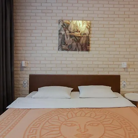Hotel Xata 3*